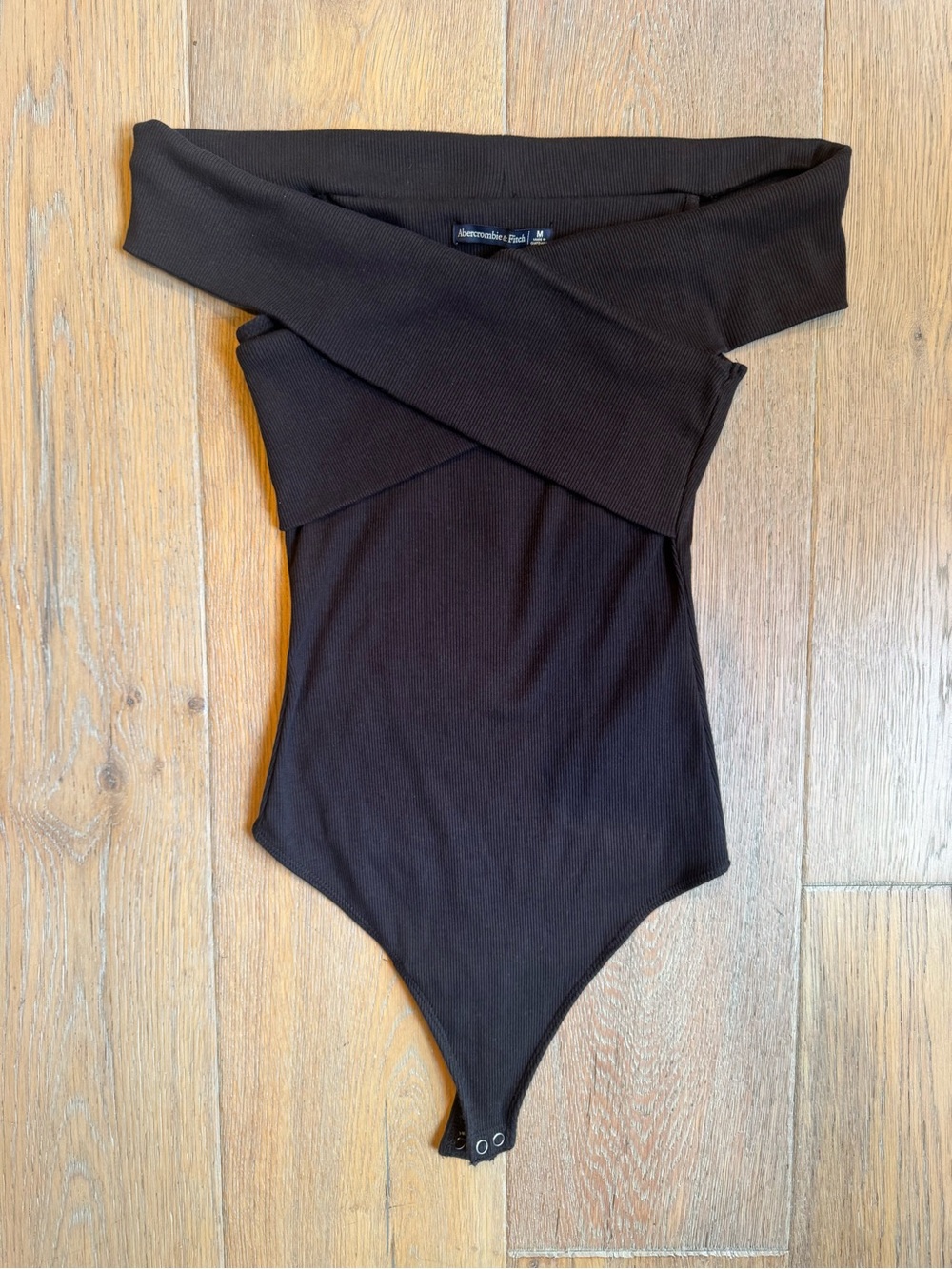 Abercrombie & Fitch Off the Shoulder Ribbed Bodysuit Top in Black Size Medium